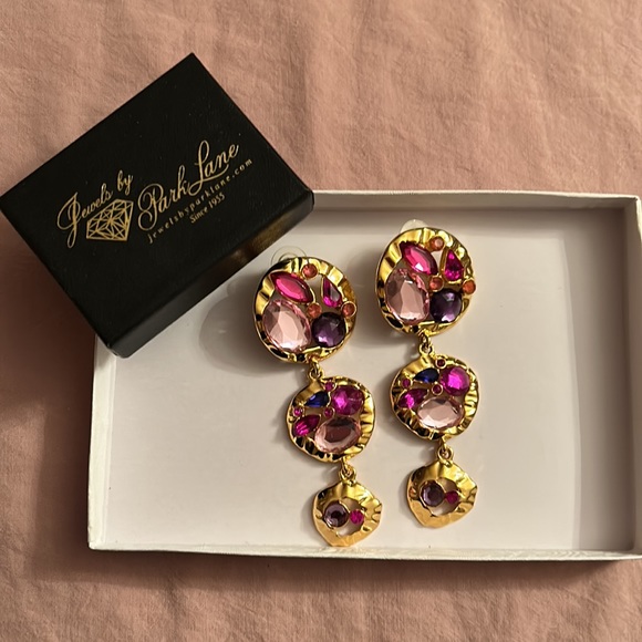 Park Lane Earrings - Picture 3 of 6